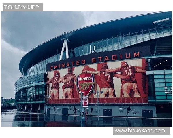 足球明星与黑帮的生活方式与价值观的深刻对比分析